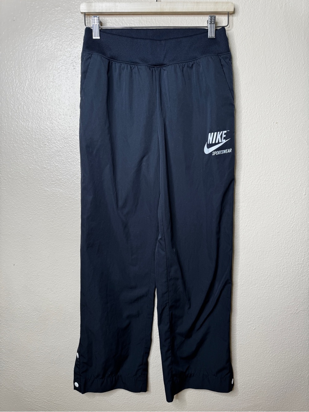 Nike Track Pants Women’s Small Black Snap Side Wide Leg Athleisure Y2K Style
